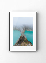 โหลดรูปภาพลงในเครื่องมือใช้ดูของ Gallery "Emerald volcano"